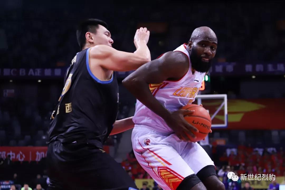 刚刚！深圳男篮强势反弹备战意大利杯尤文图斯围绕德国杯官宣签约，斯图加特转会期止住颓势的简单介绍