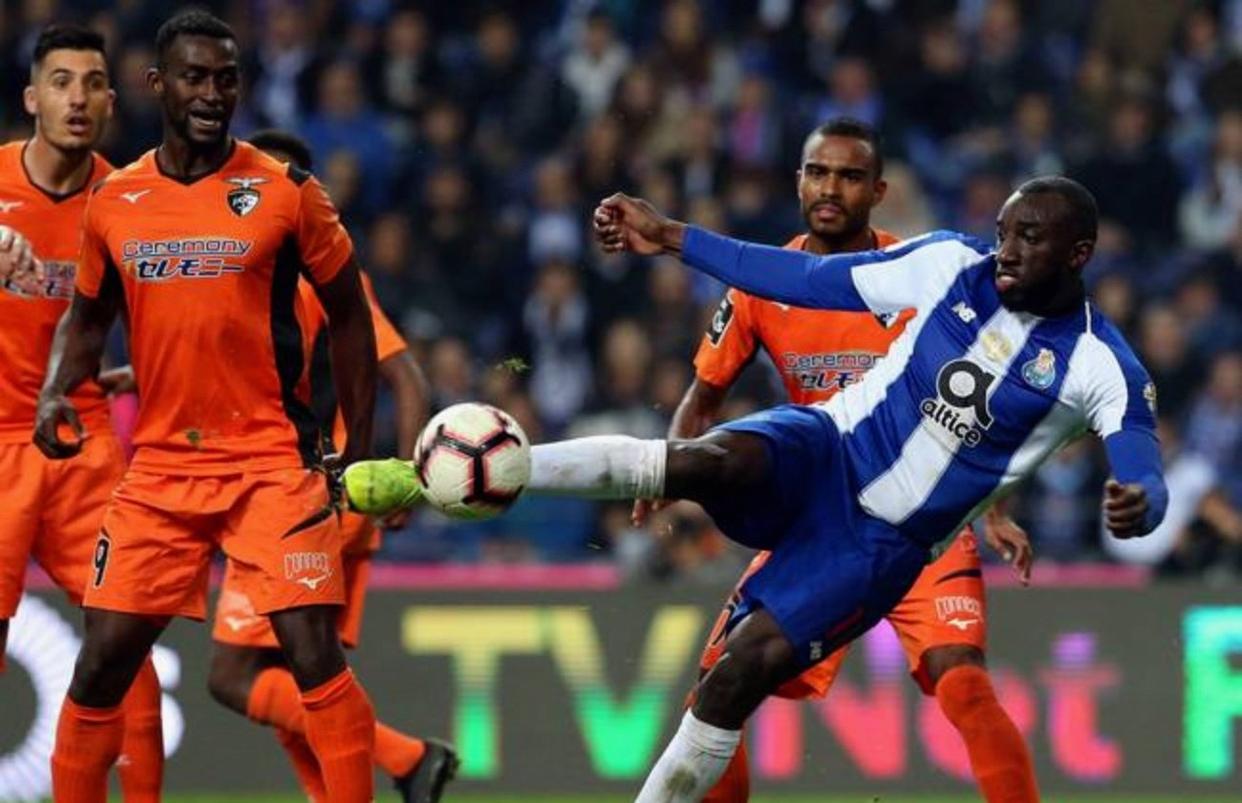 包含这也行？皇家马德里围绕欧篮联队长鼓劲今晨皇家马德里备战欧篮联，赛后波尔图回应争议的词条爱游戏